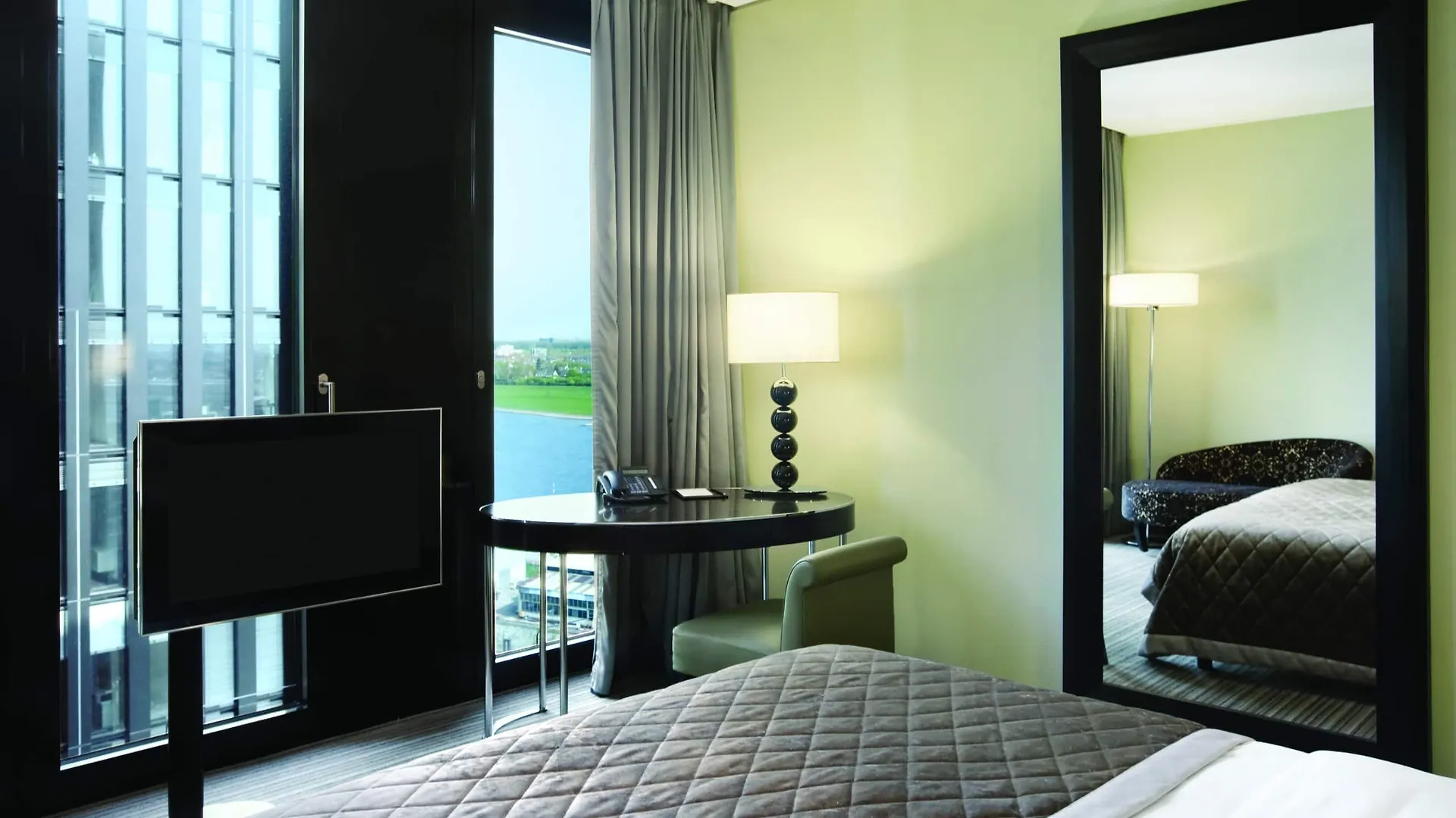 Hyatt Regency Dusseldorf Hotel