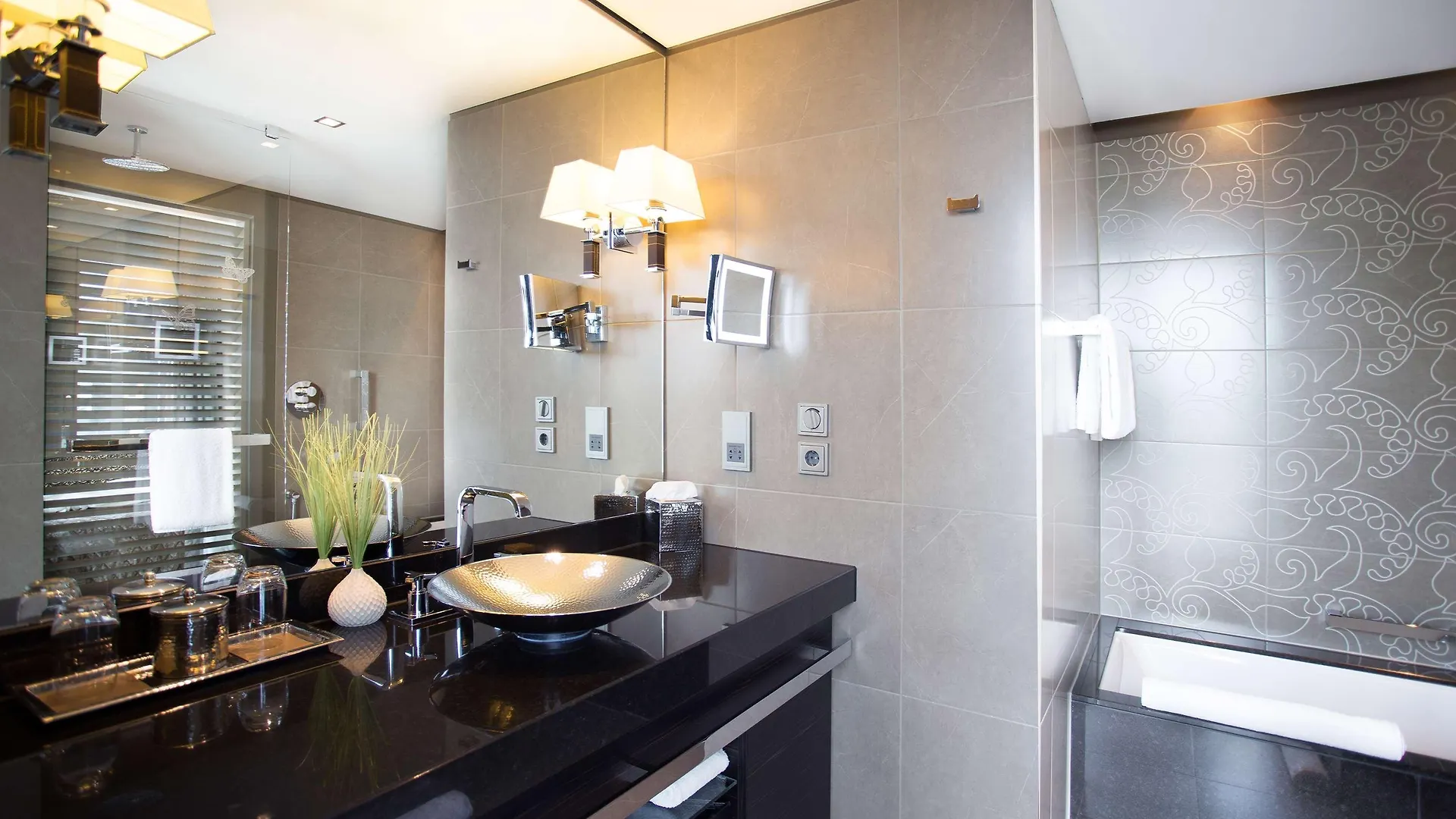 Hyatt Regency Dusseldorf Hotel 5*,